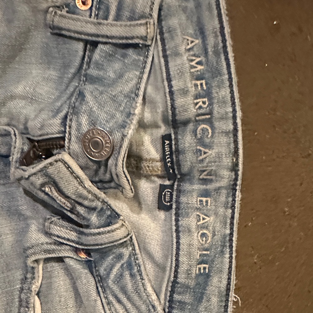 American Eagle Outfitters Light Blue Ripped Skinny Jeans - Picture 2 of 4